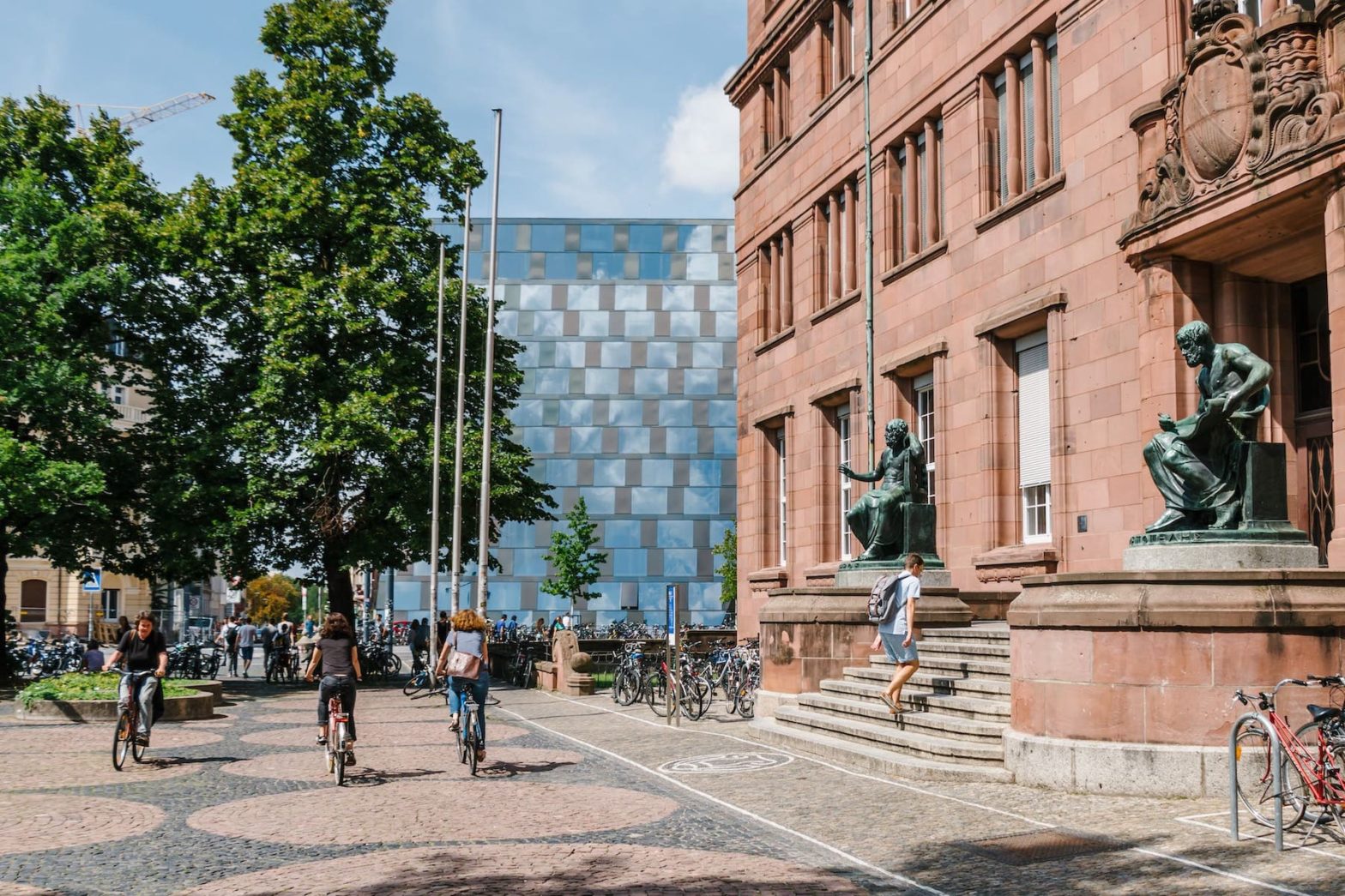 University of Freiburg – AlbertLudwigsUniversität Zukunft denken