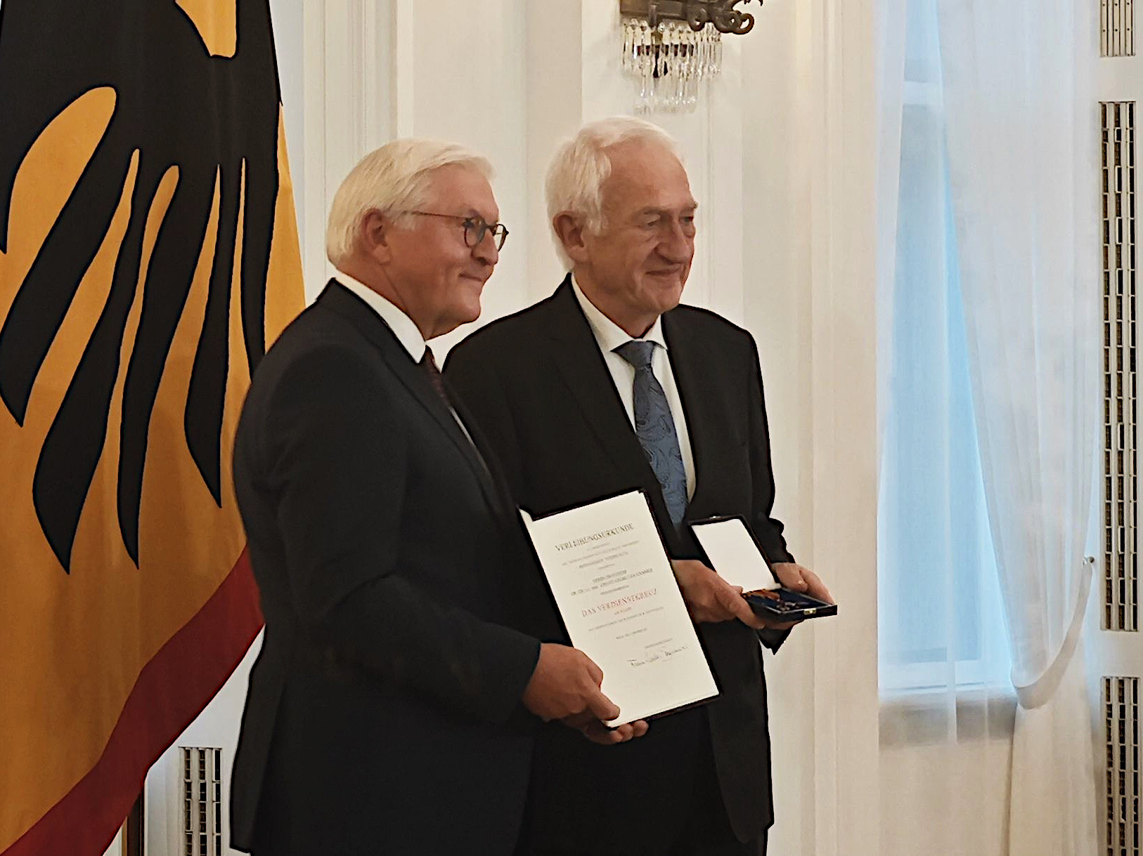 President Frank-Walter Steinmeier awards the Order of Merit to Johann Georg Goldammer.