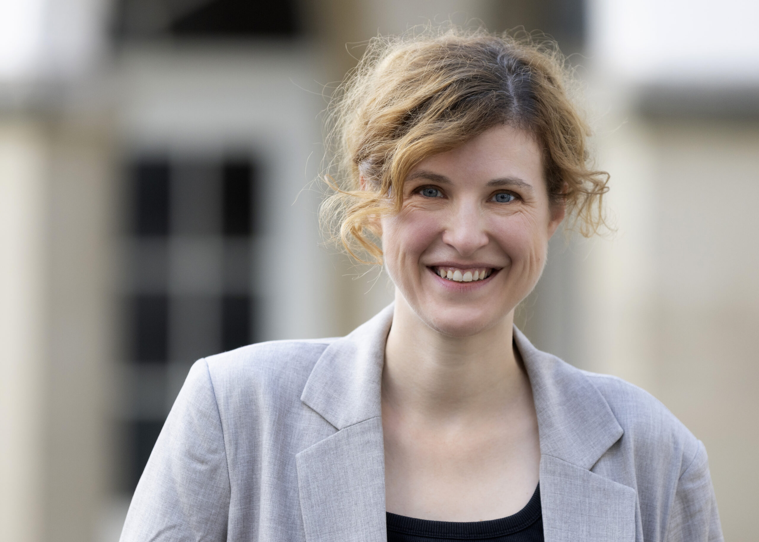 Portrait of Dr. Jessica Imbach.