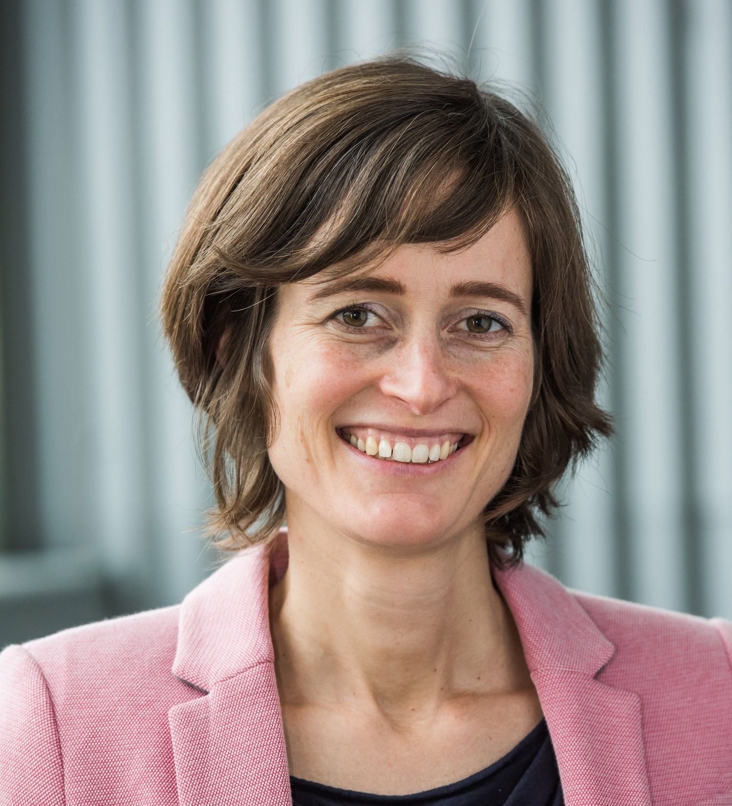 Portrait photograph Professor Dr. Birgit Esser