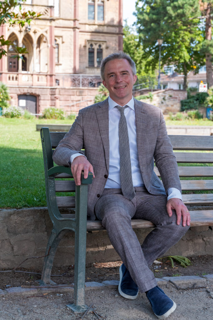 Portraitbild Professor Dr. Jan Henrik Klement