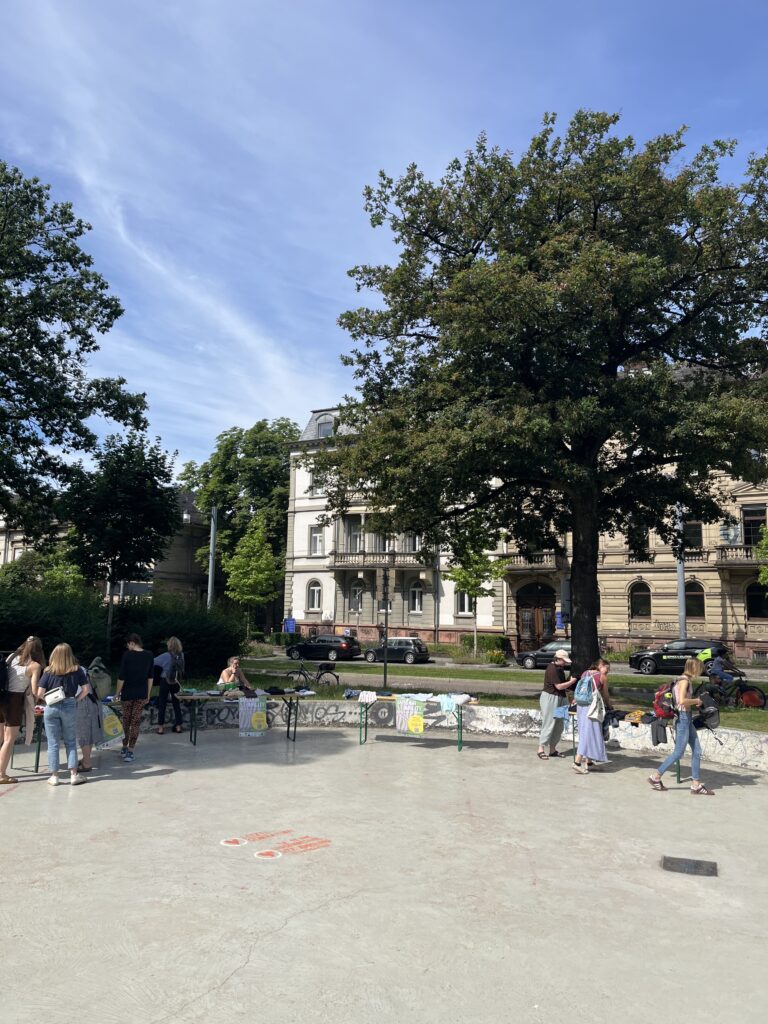 Kleidertausch-Party im Tanzbrunnen