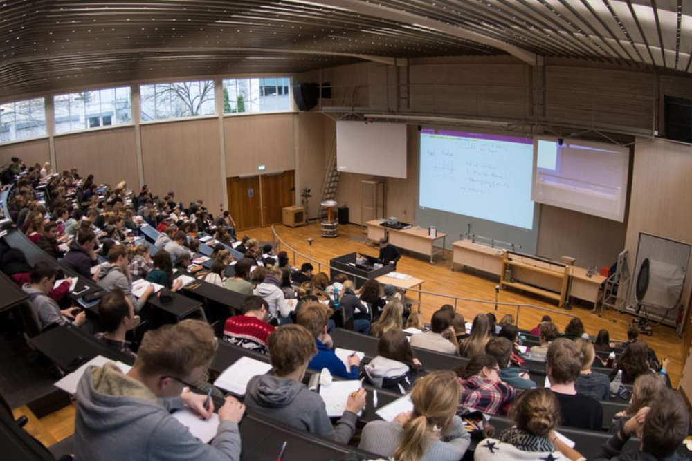 Großer Hörsaal Physik