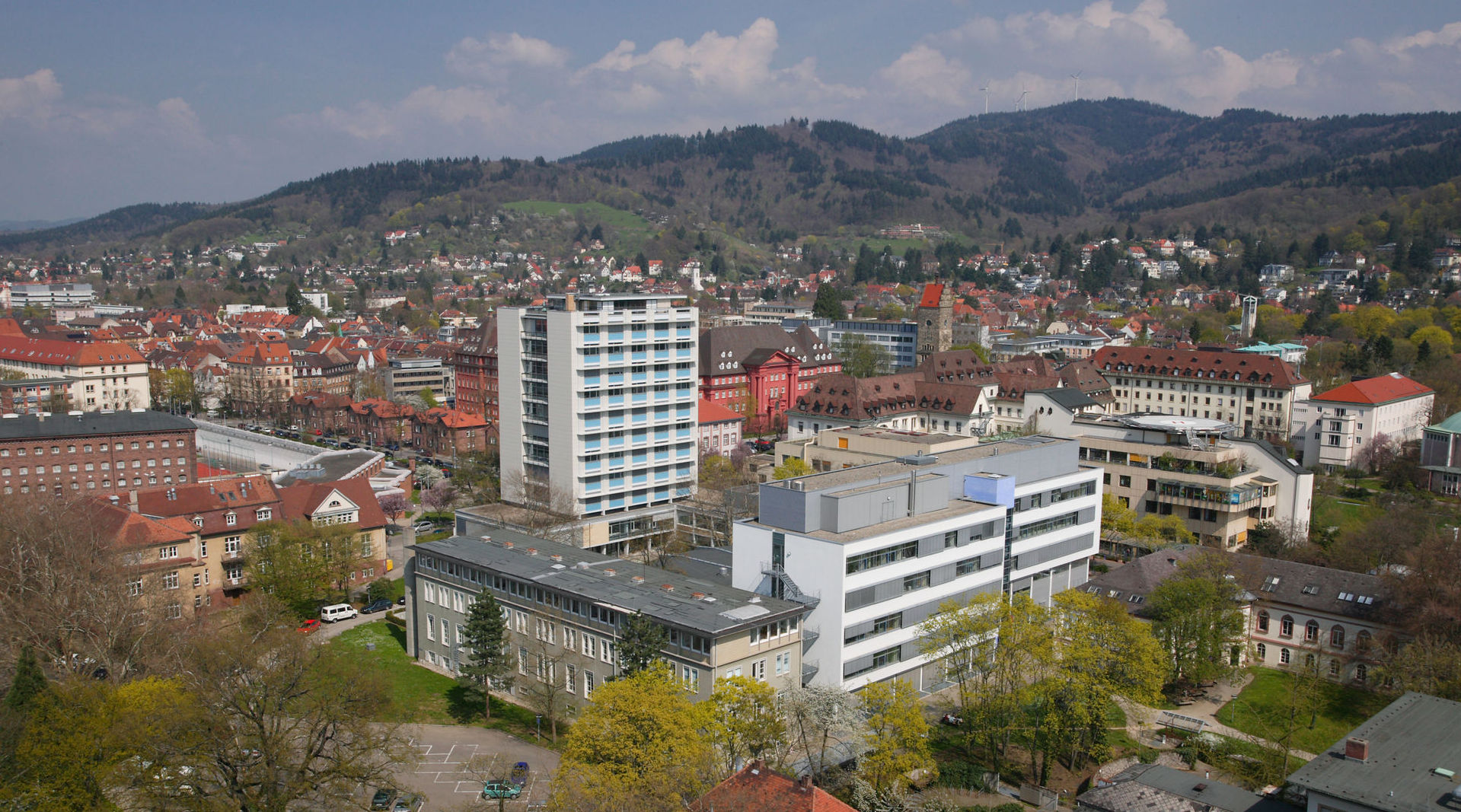 Übersichtsaufnahme des Physikalischen Instituts