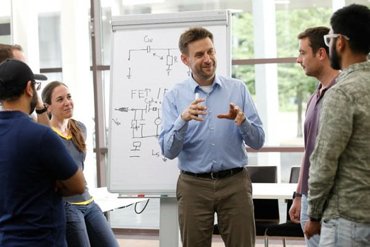 Prof. Dr. Rüdiger Quay during lectures