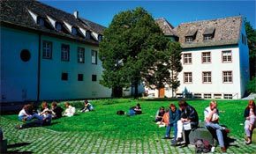 Historischer Peterhof der Universität Freiburg
