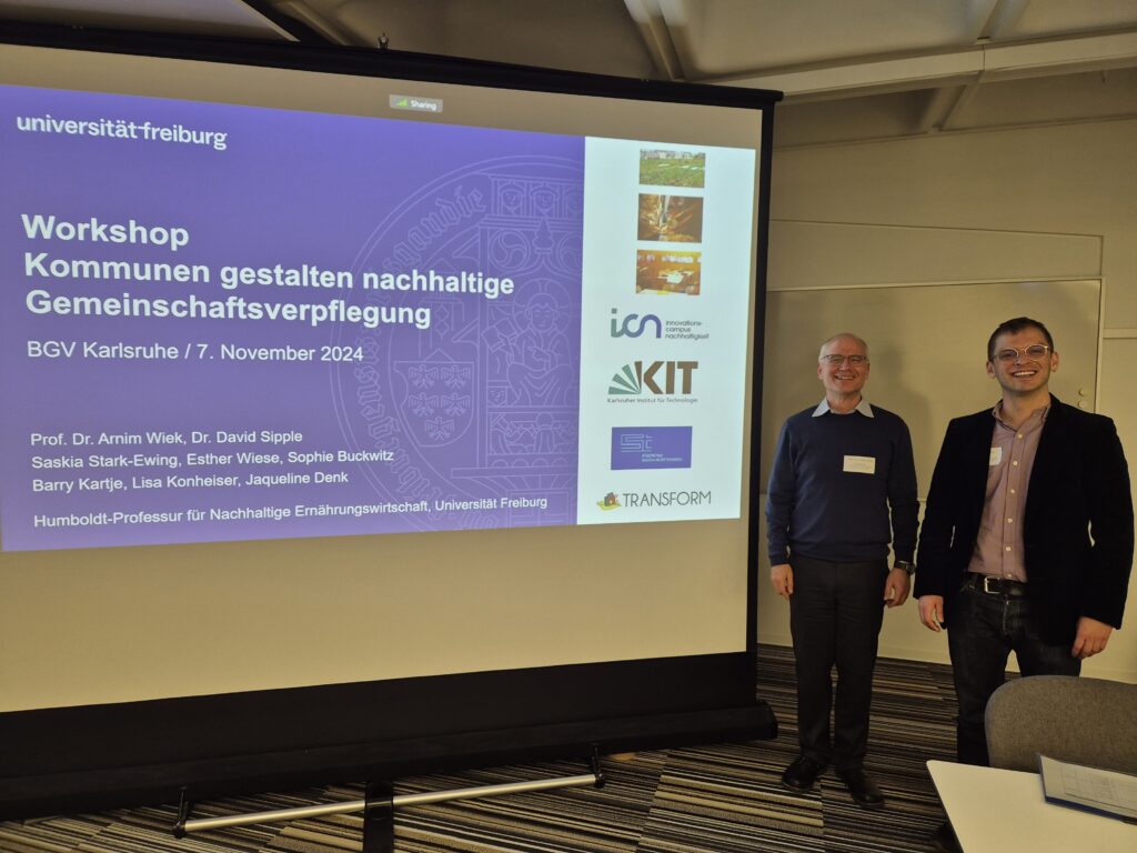 Prof. Dr. Arnim Wiek und Dr. David Sipple beim Workshop "Kommunen gestalten nachhaltige Gemeinschaftsverpflegung" des Innovationscampus Nachhaltigkeit (ICN)