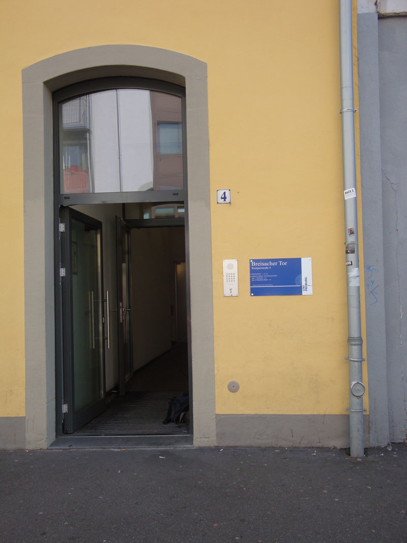 Eingang zum Breisacher Tor von der Rempartstraße