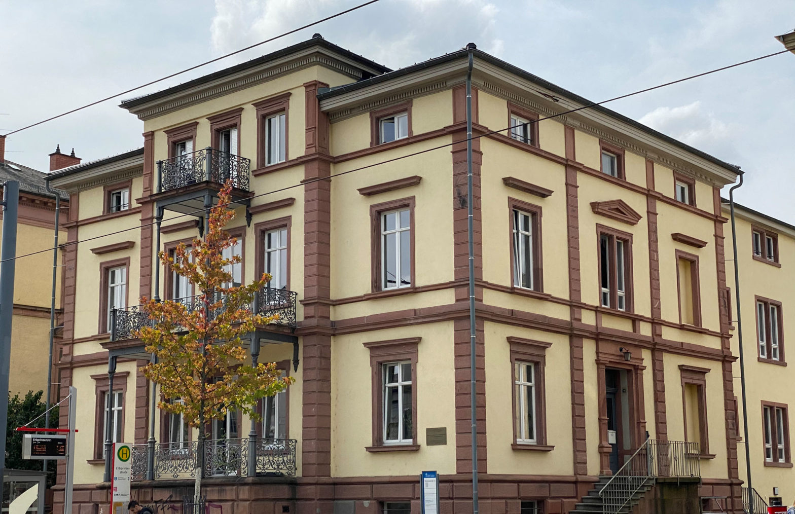 Das Universitätsgebäude in der Werthmannstraße 14